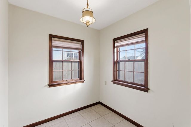 430 N Battin St, Wichita, KS 67208