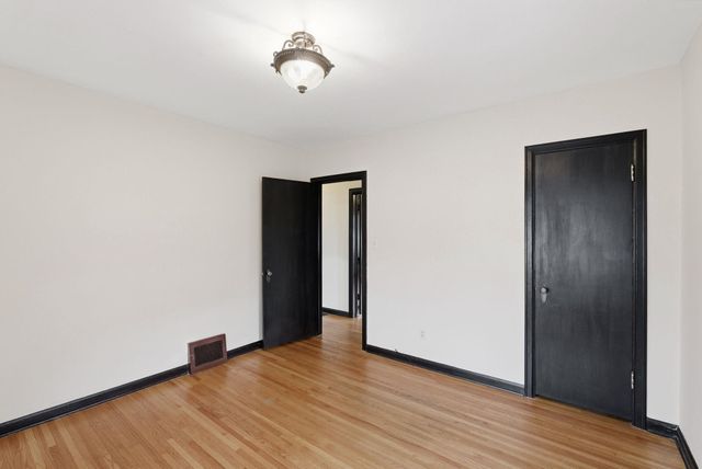 430 N Battin St, Wichita, KS 67208