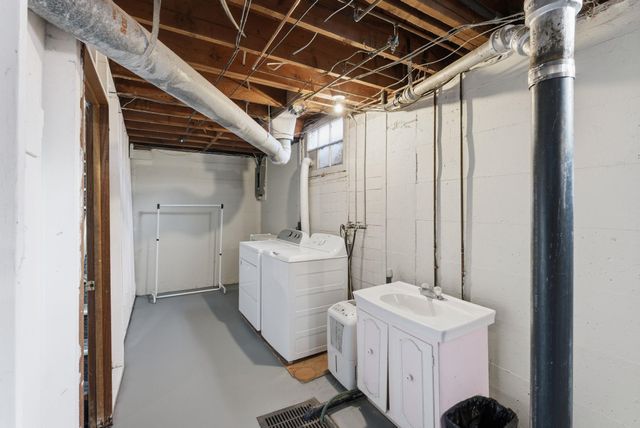 430 N Battin St, Wichita, KS 67208