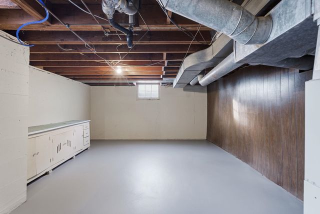 430 N Battin St, Wichita, KS 67208