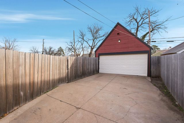 430 N Battin St, Wichita, KS 67208