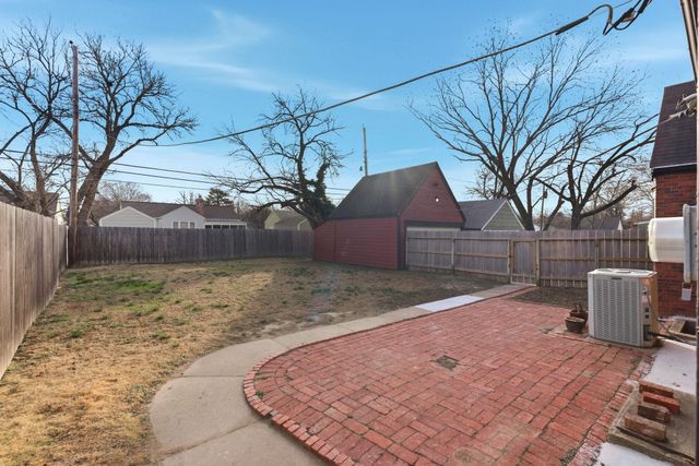 430 N Battin St, Wichita, KS 67208