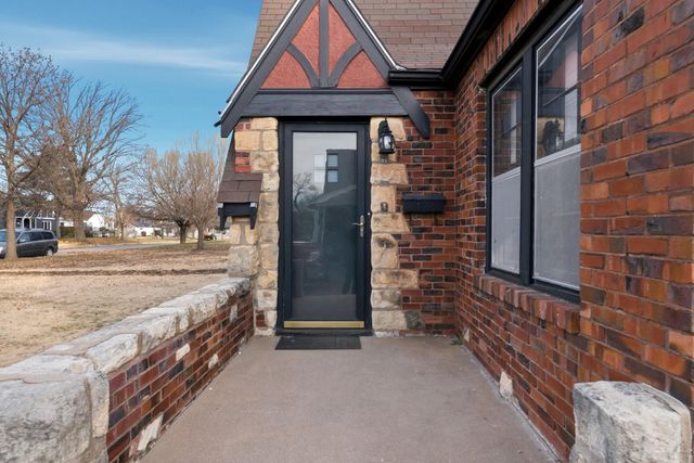 430 N Battin St, Wichita, KS 67208