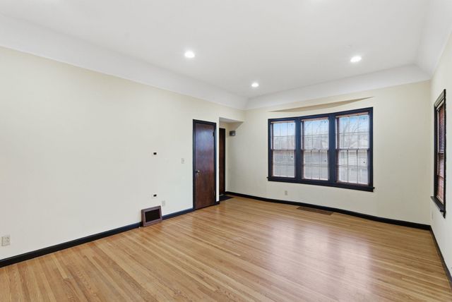 430 N Battin St, Wichita, KS 67208