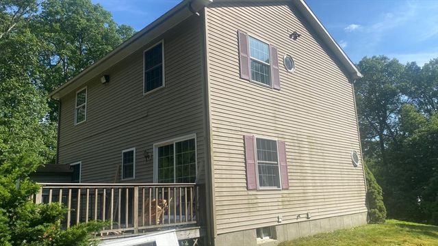 97 N Row Rd, Sterling, MA 01564