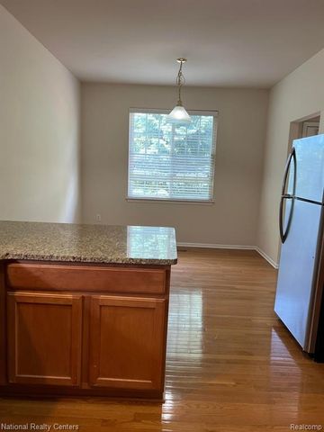 41876 Yeats Drive, Novi, MI 48377