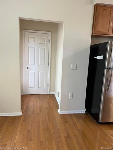 41876 Yeats Drive, Novi, MI 48377