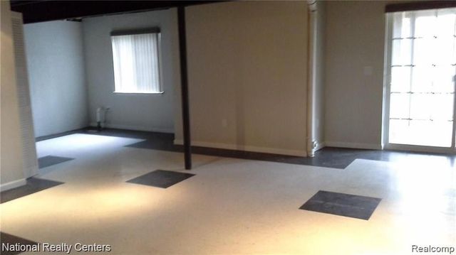 41876 Yeats Drive, Novi, MI 48377