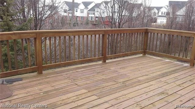 41876 Yeats Drive, Novi, MI 48377