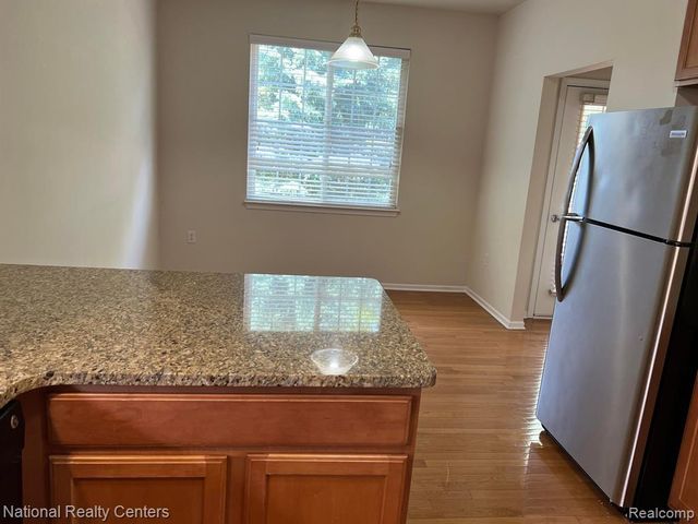 41876 Yeats Drive, Novi, MI 48377