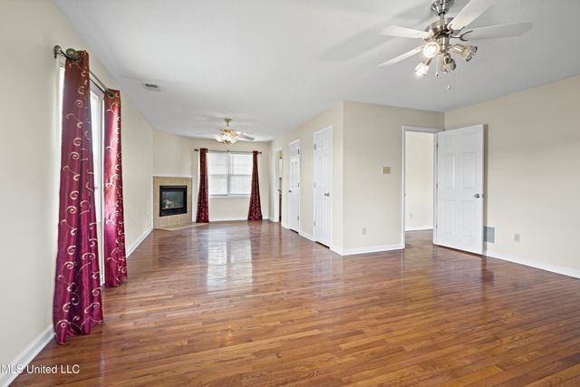 10668 Stark Acres Road, Olive Branch, MS 38654