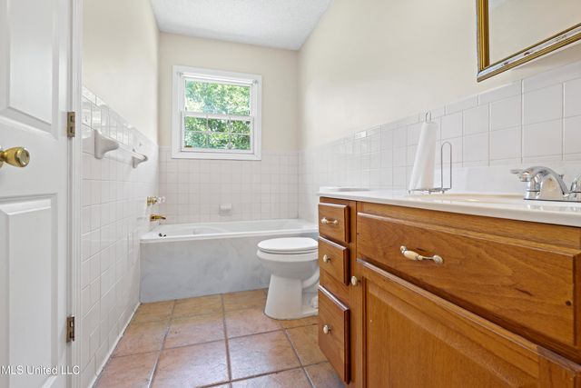 10668 Stark Acres Road, Olive Branch, MS 38654