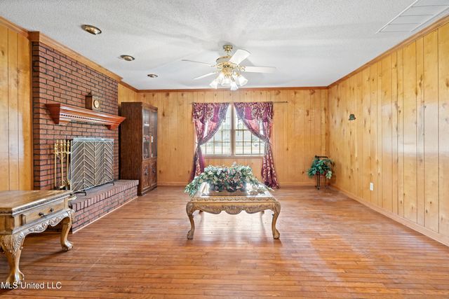 10668 Stark Acres Road, Olive Branch, MS 38654