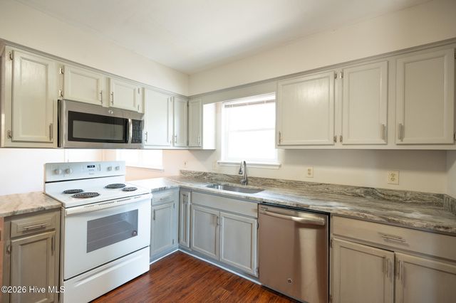 341 Lancaster Road, Wilmington, NC 28409