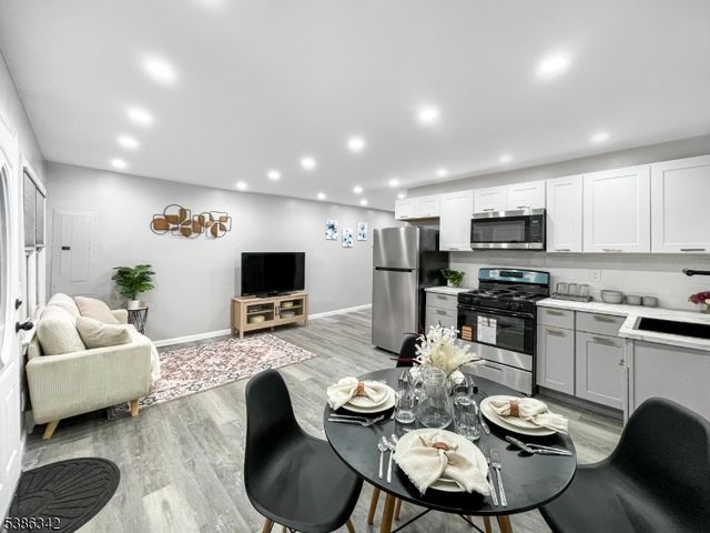 208 Fayette Ave, Wayne Twp., NJ 07470