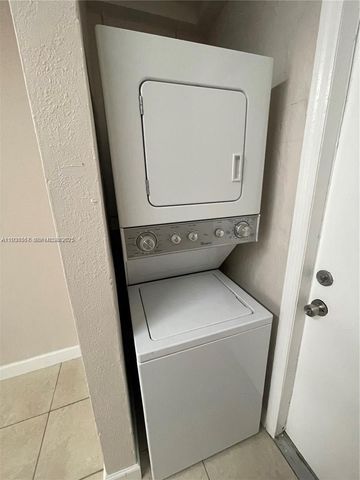 2860 NW 15th St 1-2, Fort Lauderdale, FL 33311