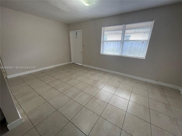 2860 NW 15th St 1-2, Fort Lauderdale, FL 33311