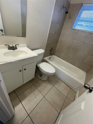 2860 NW 15th St 1-2, Fort Lauderdale, FL 33311