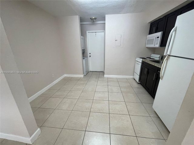 2860 NW 15th St 1-2, Fort Lauderdale, FL 33311