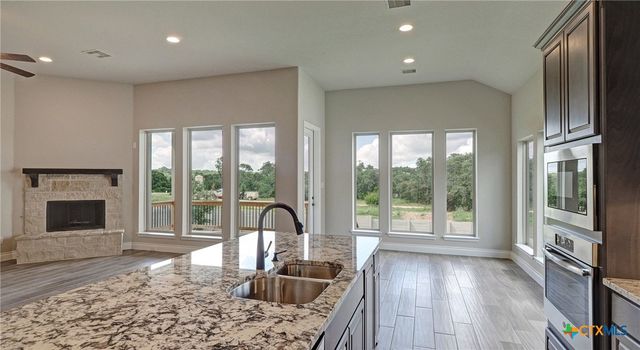 633 Vale Court, New Braunfels, TX 78132