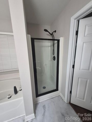 17300 Commons Crossing Drive, Charlotte, NC 28277