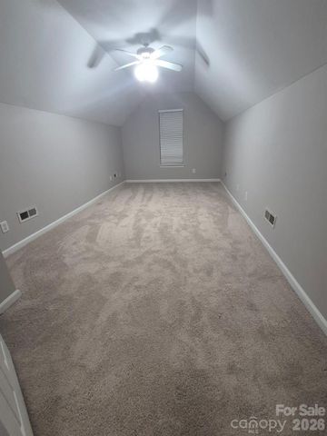 17300 Commons Crossing Drive, Charlotte, NC 28277