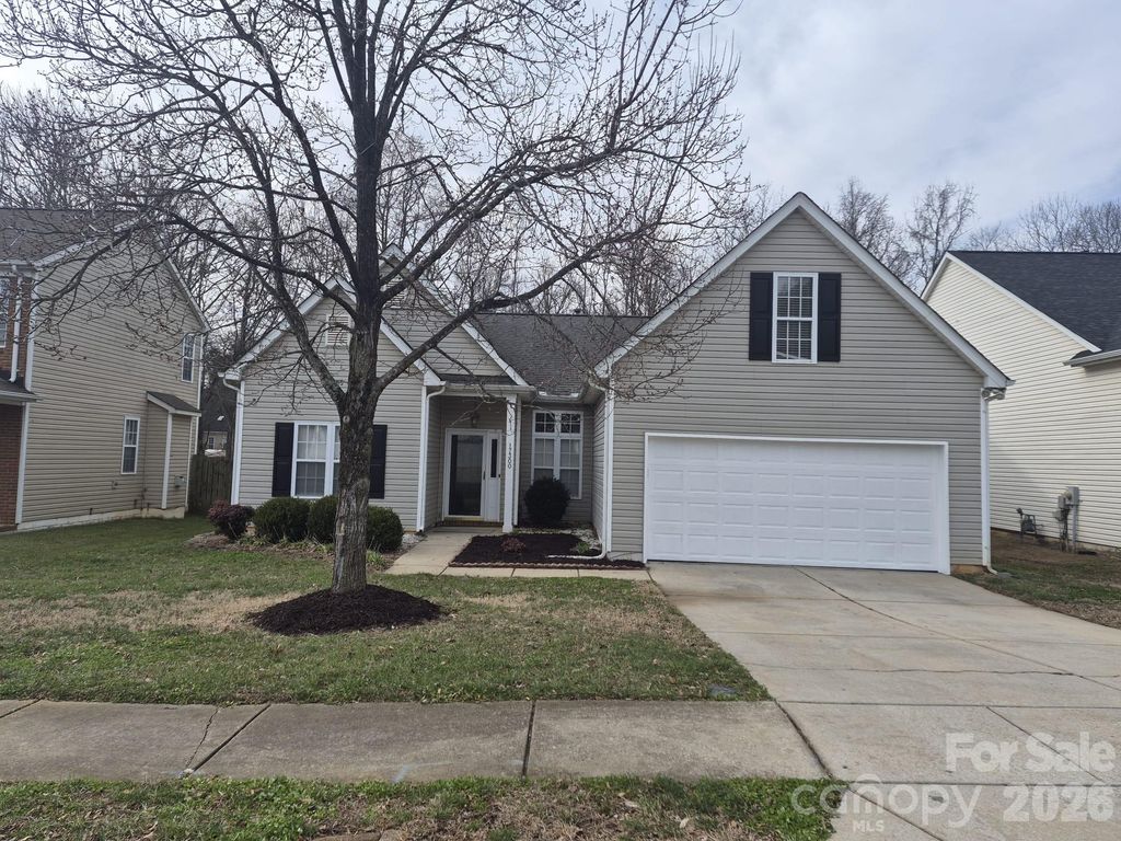 17300 Commons Crossing Drive, Charlotte, NC 28277