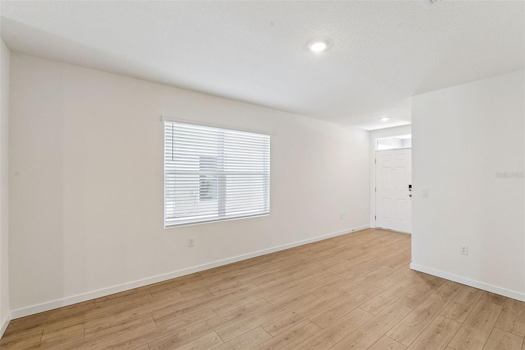 Image 4 of property listing at 1921 HOWARD MESA DRIVE, Kissimmee, FL 34744