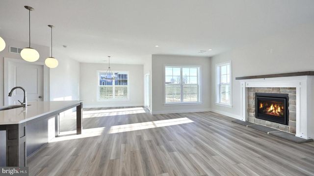 35 CANTERBURY LN, Annville, PA 17003