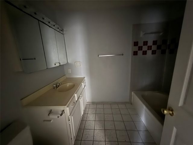 3225 Collins Boulevard, Garland, TX 75044