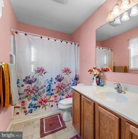 22 ROBINSON CIR, Seaford, DE 19973