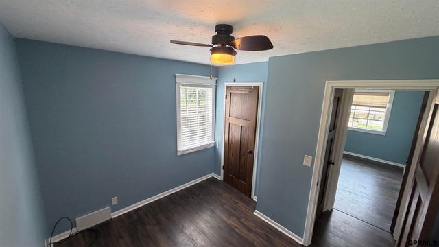 715 S 68th Avenue, Omaha, NE 68106