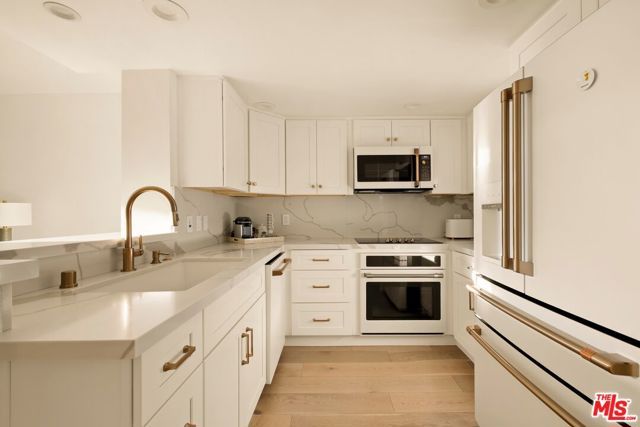 13700 Marina Pointe Drive 314, Marina Del Rey, CA 90292