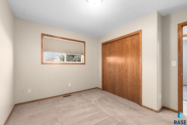 8016 W Browning St Street, Sioux Falls, SD 57106