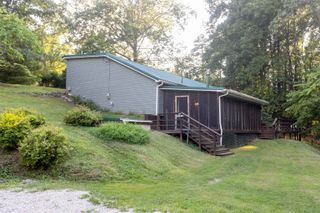 395 Buff Creek Road, Hurricane, WV 25526