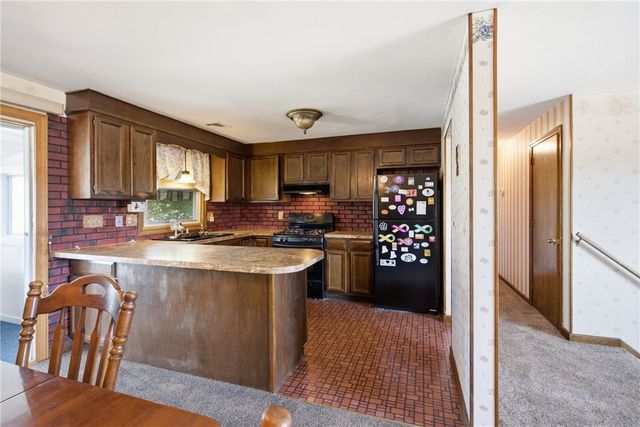 45 Palmer Avenue, Cranston, RI 02920