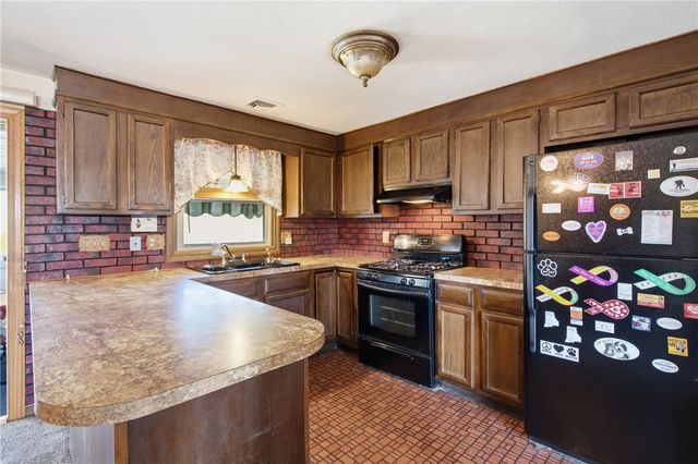 45 Palmer Avenue, Cranston, RI 02920