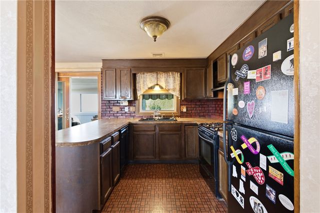 45 Palmer Avenue, Cranston, RI 02920