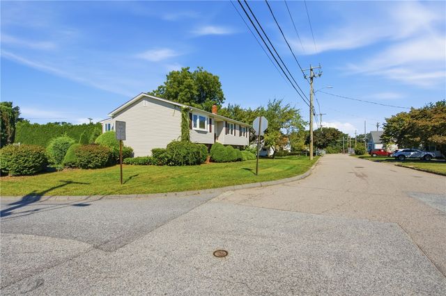 45 Palmer Avenue, Cranston, RI 02920