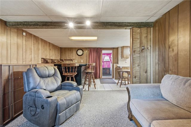 45 Palmer Avenue, Cranston, RI 02920