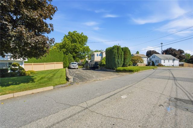 45 Palmer Avenue, Cranston, RI 02920