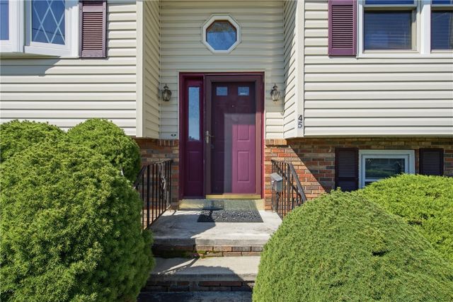 45 Palmer Avenue, Cranston, RI 02920