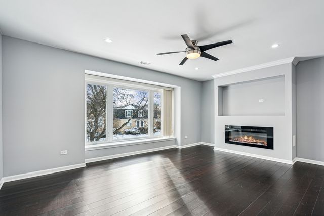 10406 Waterford Drive 2, Westchester, IL 60154