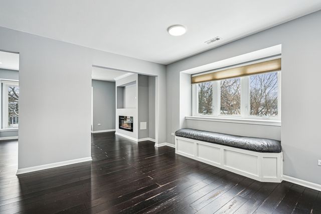 10406 Waterford Drive 2, Westchester, IL 60154