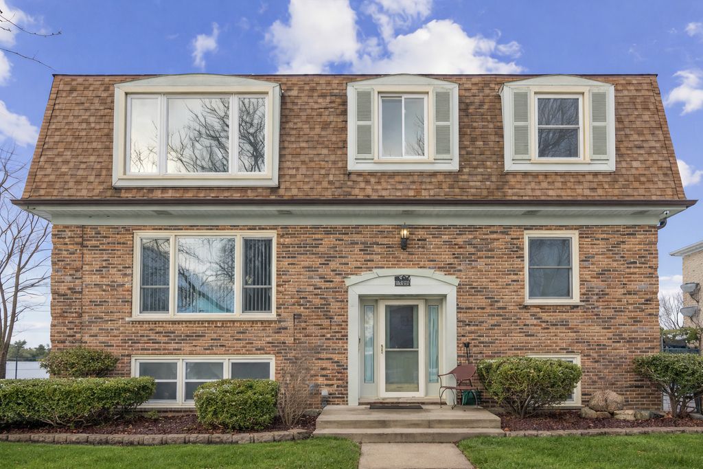 10406 Waterford Drive 2, Westchester, IL 60154