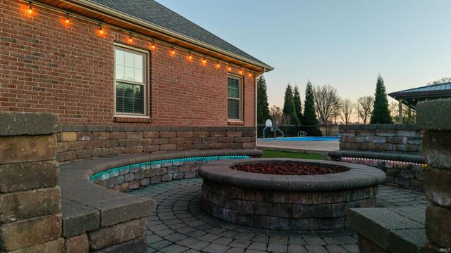 12444 S Brook Drive, Haubstadt, IN 47639