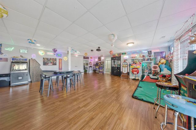 12444 S Brook Drive, Haubstadt, IN 47639