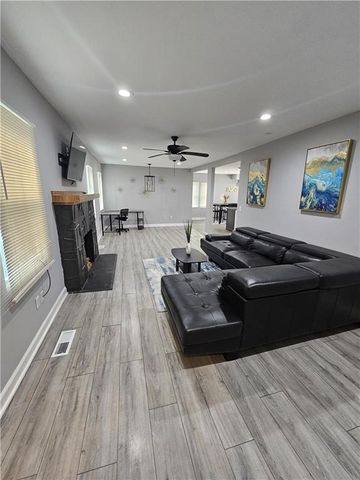 2138 Donald Lee Hollowell NW Parkway, Atlanta, GA 30318