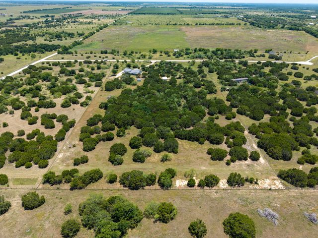 181 Private Road 197, Blum, TX 76627