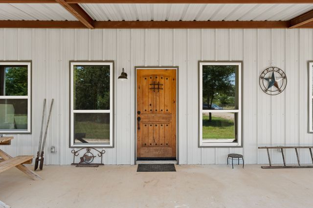 181 Private Road 197, Blum, TX 76627